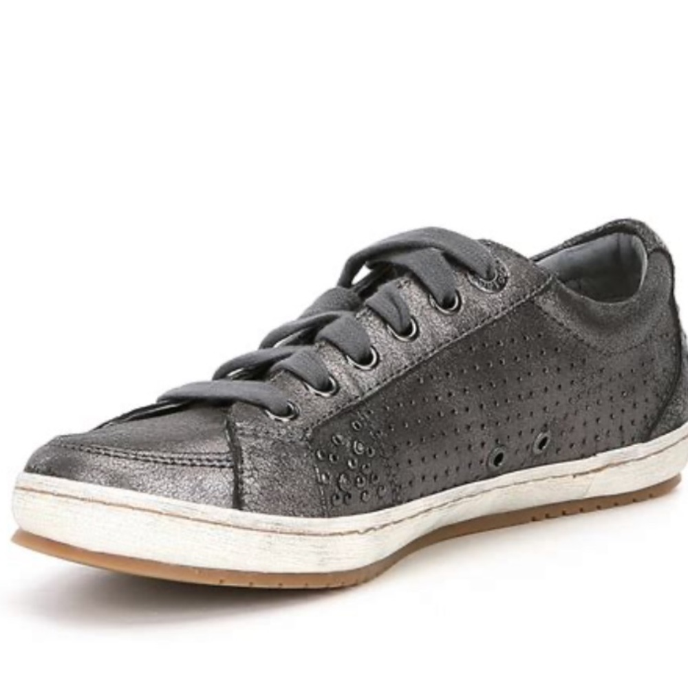 SALE Woman’s Taos Freedom Leather sneaker Sz 7.5